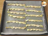 Pesto & parmesan breadsticks - Video recipe ! - Preparation step 4