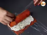 Salmon roll with ricotta cheese and pistachios, the perfect appetizer for Christmas parties - Preparation step 5