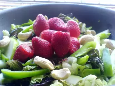 Apple, Strawberry, Lettuce, and Cashew Salad