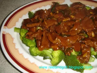 Beef with Broccoli in Oyster Sauce - photo 2