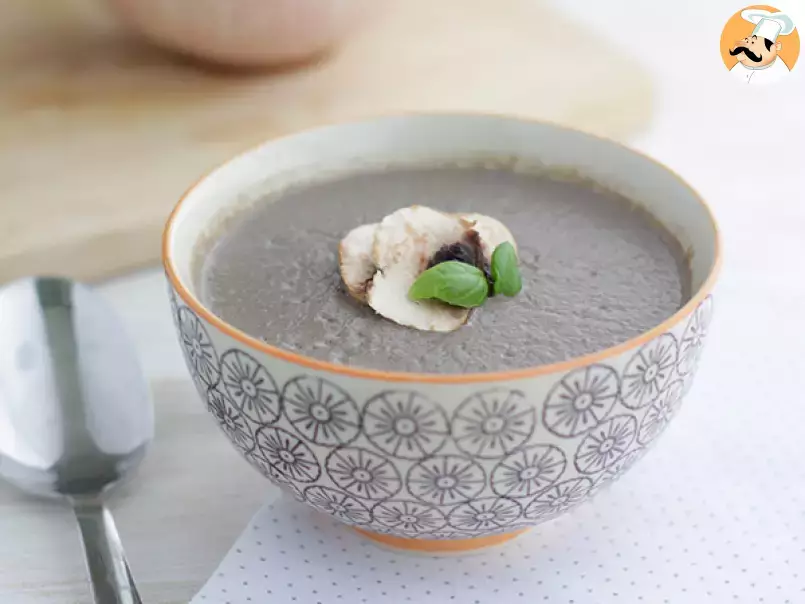 Creamy mushroom velvet soup - Video recipe !