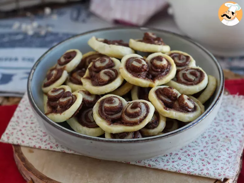 Easy flaky Nutella hearts for Valentine's day - Video recipe!
