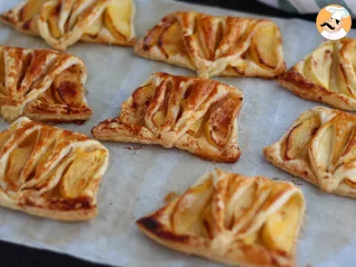 Express apple turnovers - Video recipe!