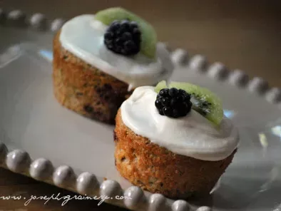 Kiwi Blackberry Breakfast Cupcakes