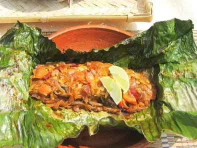Meen Pollichathu - Fish grilled in banana leaves