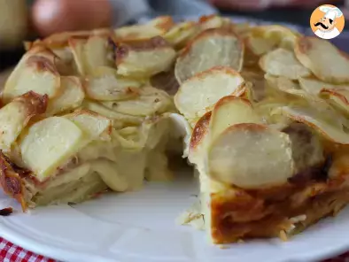 Raclette and potatoes cake - Video recipe!