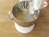 Victoria Sponge Cake - Video recipe ! - Preparation step 2