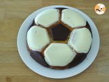 Soccer ball cake - Video recipe ! - Preparation step 4