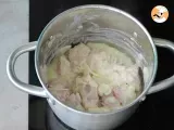 Blanquette de veau, a French veal ragout - Video recipe ! - Preparation step 2