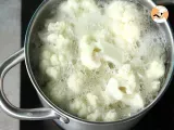 Cauliflower gratin with bechamel (white sauce) - Video recipe ! - Preparation step 1