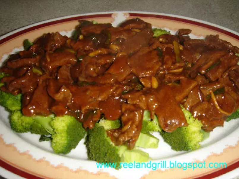 Beef with Broccoli in Oyster Sauce - photo 3