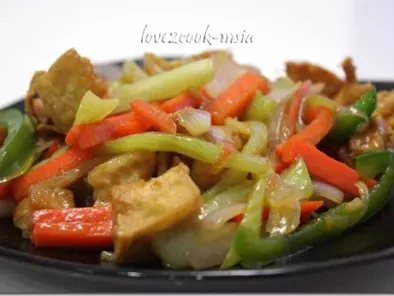Chinese Celery with Carrot & Bean Curd Stir Fry - photo 2