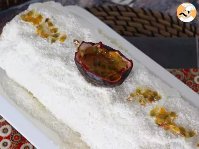 Coconut & passion fruit cake roll, perfect as a Yule log - photo 4