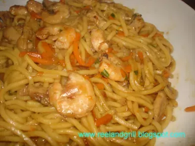 Easy Pancit Miki (Stir-Fried Egg Noodles in Soy Sauce) - photo 5