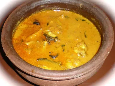 Kerala Fish Curry / Meen Curry ( with coconut paste )