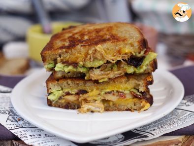 Maxi grilled cheese sandwich: cheddar, shredded chicken, avocado, bacon - photo 2
