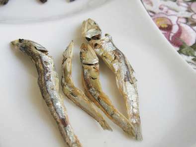 Pomegranate-Infused Toasted Anchovies