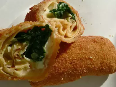 Recipe: Fried pancakes stuffed with spinach and camembert cheese!