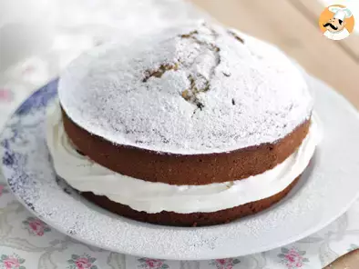 Victoria Sponge Cake - Video recipe !
